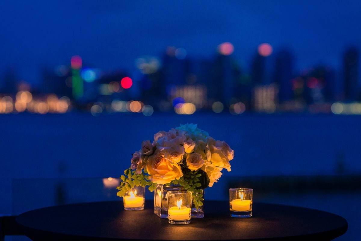 17 Thoughtful at Home Anniversary Party Ideas That Feel Like a Luxury Getaway (Without Leaving Your Living Room)