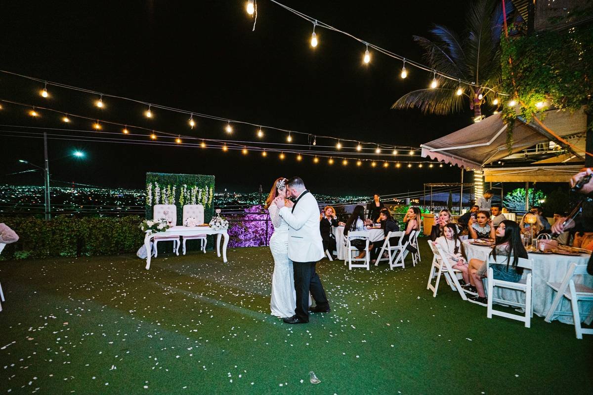 anniversary room decoration ideas